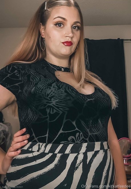 kinkycurvykat star perfect image