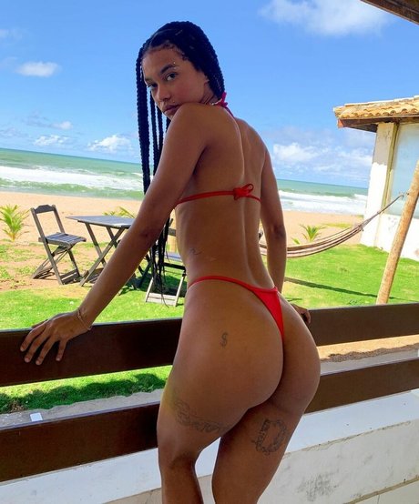 Andrea Beatriz pretty actress photos