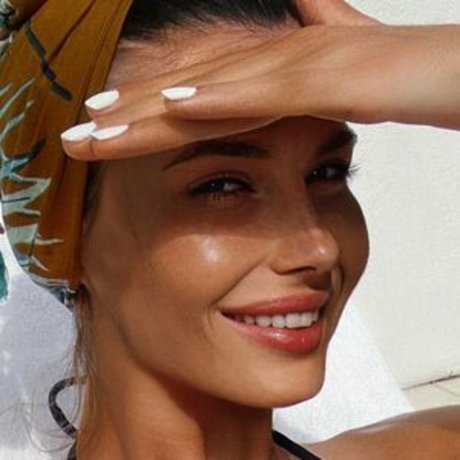 chloetantot perfect model image