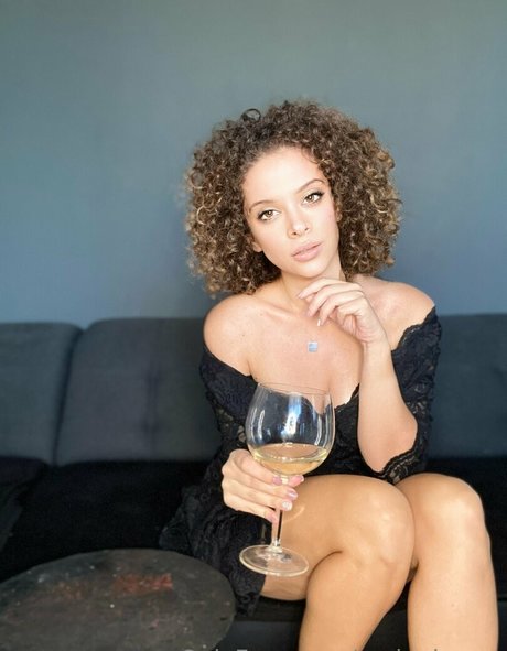 melanianew porn model picture