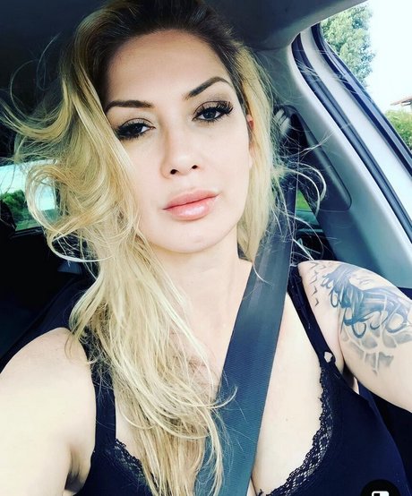 Milf Electra pretty pornstar galleries