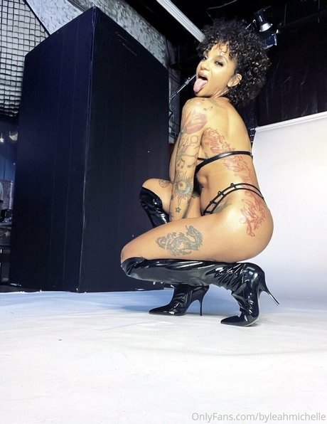 iitsleahtho nudes star pics