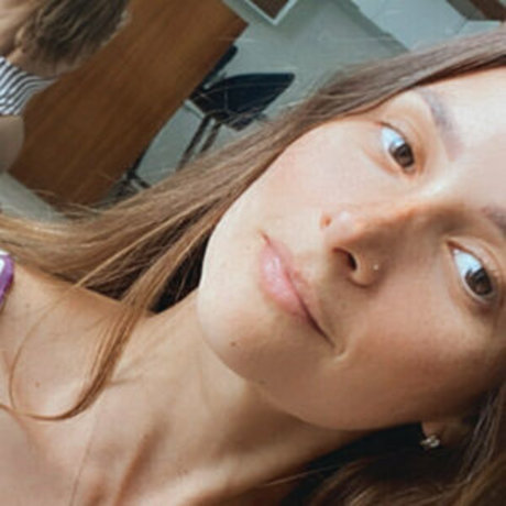 Clodi Yogini nude star pic