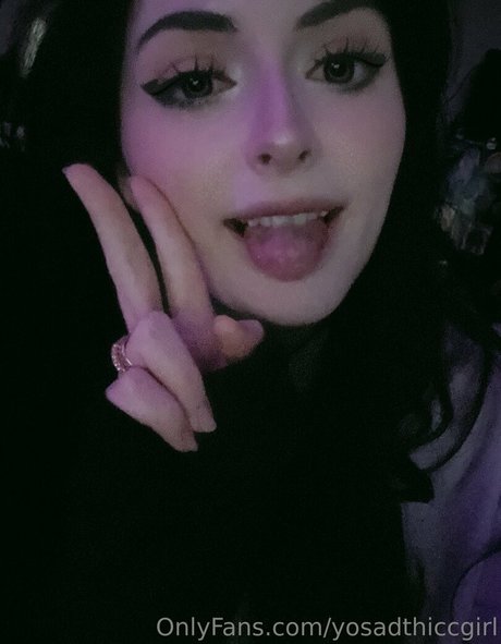 yosadthiccgirl model pornographic image