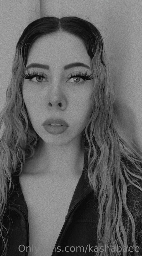 kashabaee star beautiful pic