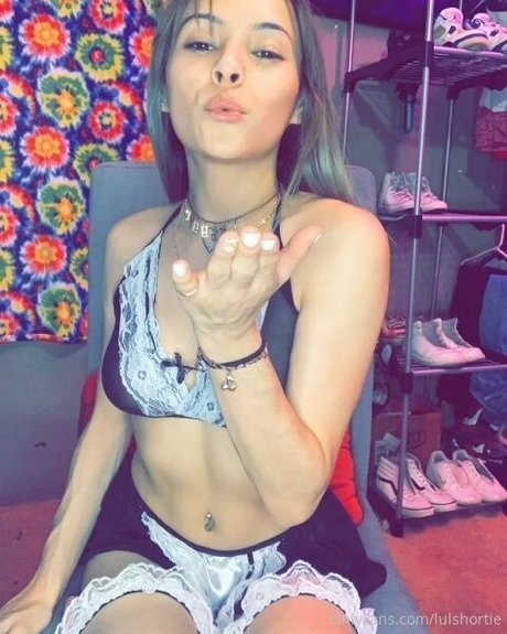 lulshortie star nudes photo