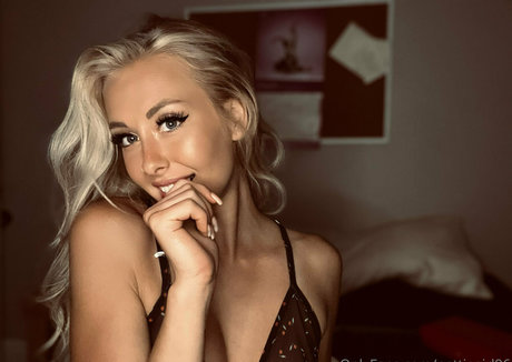 mature asian onlyfans sexy pic