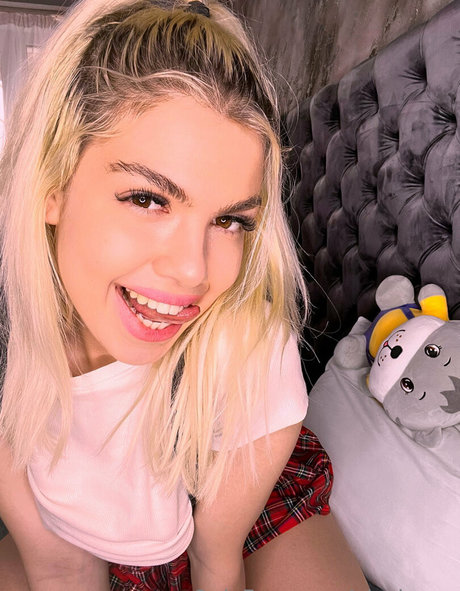 elsakroes pornographic actress gallery