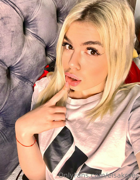 elsakroes pornstar erotic image