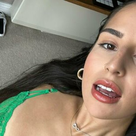 chloe louisex nudes model pics