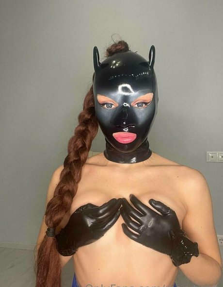 marytishh naked model galleries