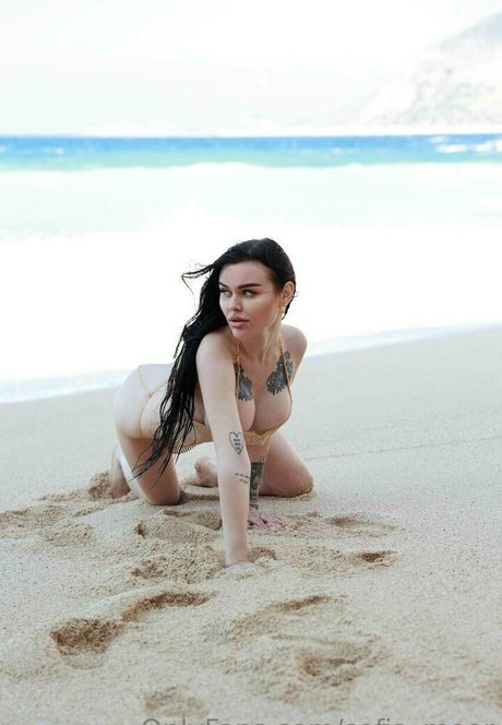 sofia moor naked model pics