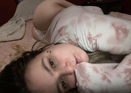 simplystoned hot actress photos