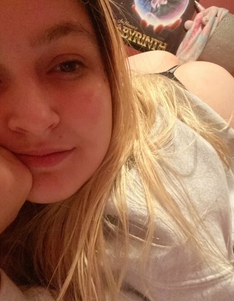 simplystoned star nudes photos