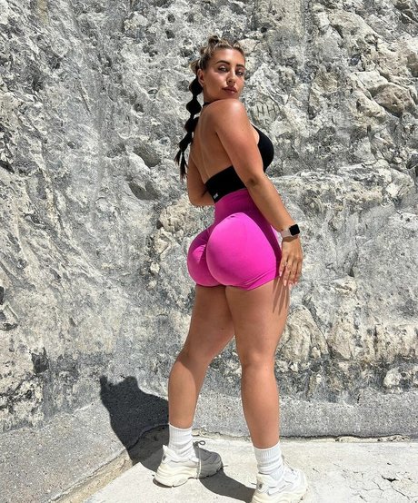 Jade Marie Wadman nice actress img