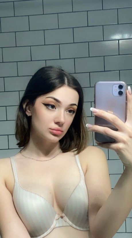 Gianna Torsky model naked picture