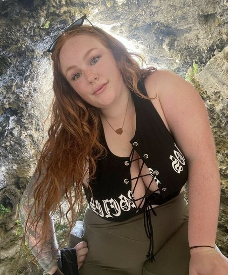 Lunaloufox star naked image