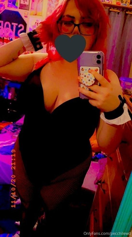 pecchilewd hot actress image