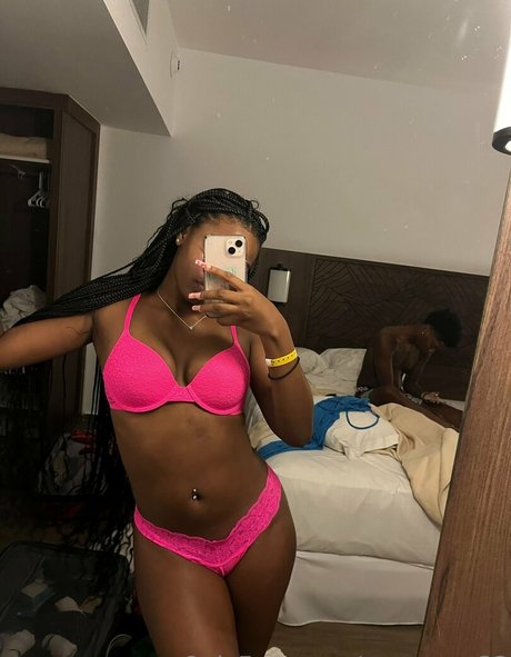 quaayapt33 naked actress galleries