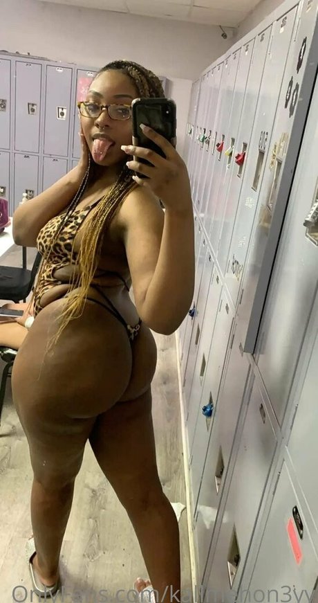 walkngenocidefree naked star pictures