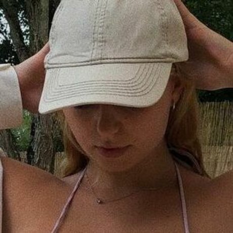 ellyy ann model porn image