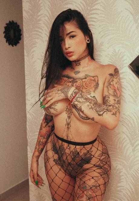 Julietta Gibson naked pornstar pictures