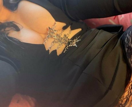 brunetteheadbaddie nice actress photos