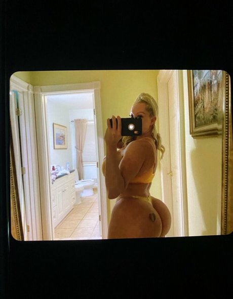 sexy wife onlyfans exclusive pic