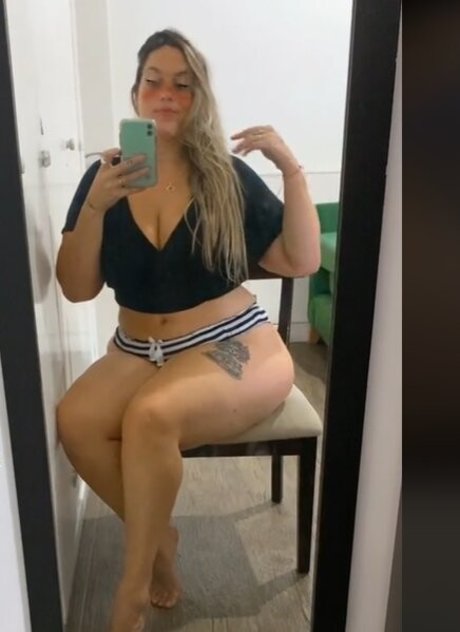 urcheenagurl model free photo