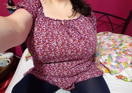 ribbonsandbruises porn actress image