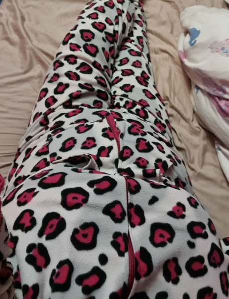 ribbonsandbruises free star pic