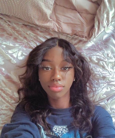 Luhmulaa star erotic photos