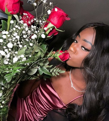 Luhmulaa perfect pornstar pictures