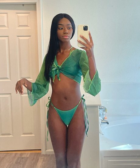 Luhmulaa naked actress galleries