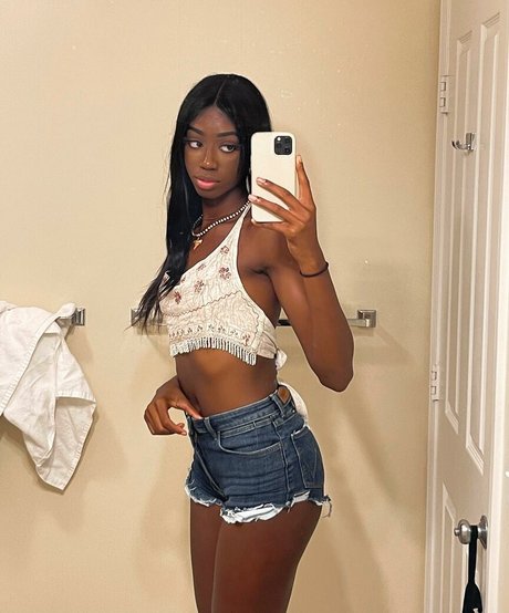 Luhmulaa star nude gallery