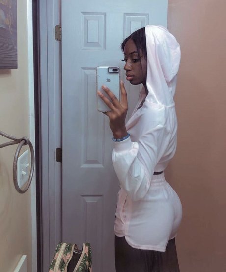 Luhmulaa model nice galleries