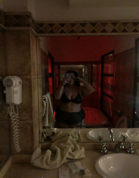 marba26 high quality actress photos