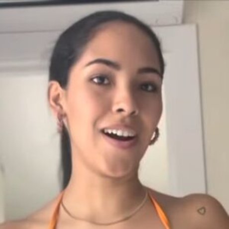 Adriana Verastegui model high quality photos