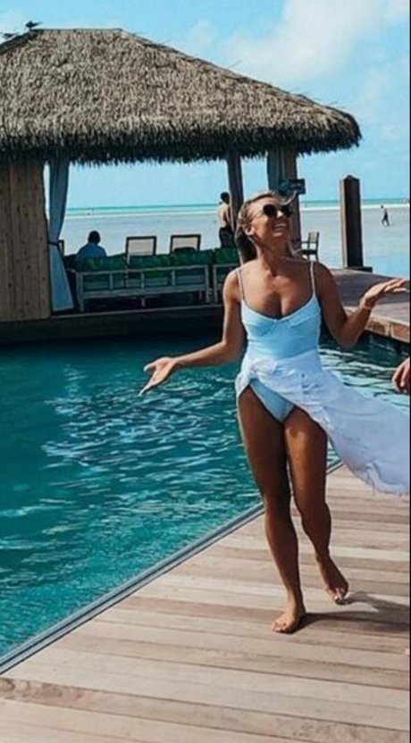 gloves onlyfans nudes gallery