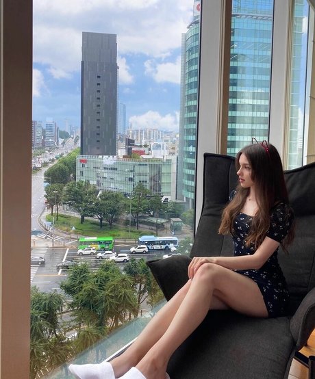 Elina Karimova star adult photo