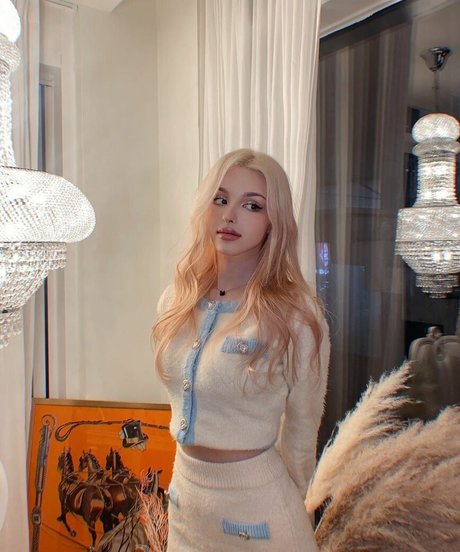 Elina Karimova hot star gallery