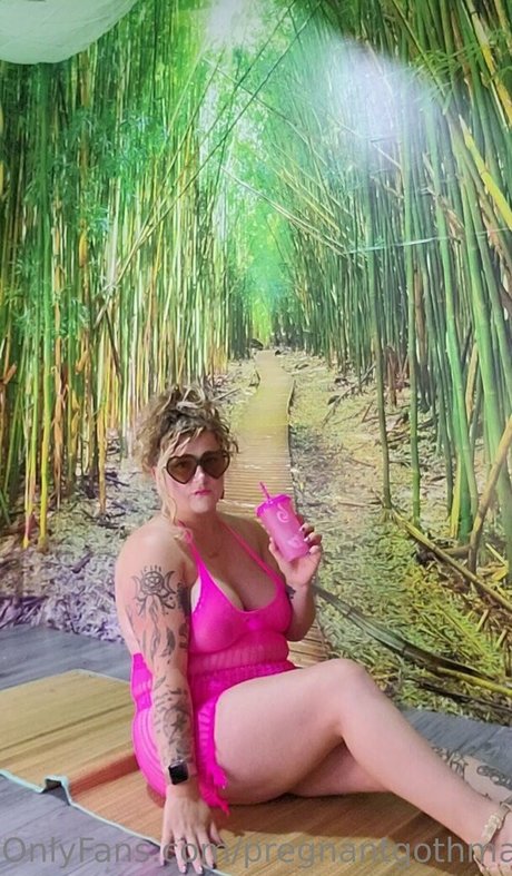 pregnantgothmama nude pornstar pic