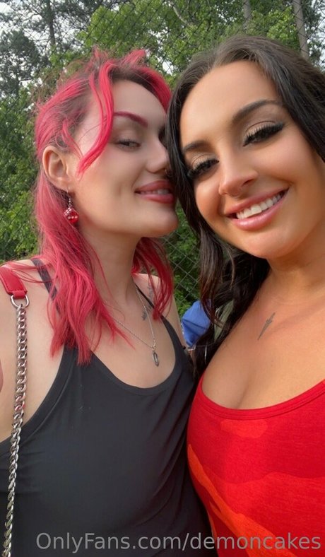 Demoncakes naked actress picture