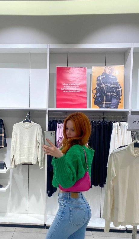 Aysennyuksel hd star photos