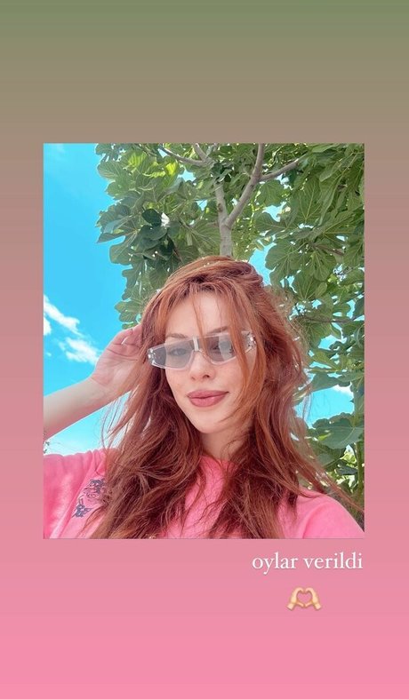 Aysennyuksel perfect pornstar images