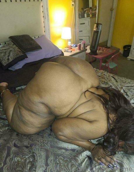 cheekiifemme model hd picture