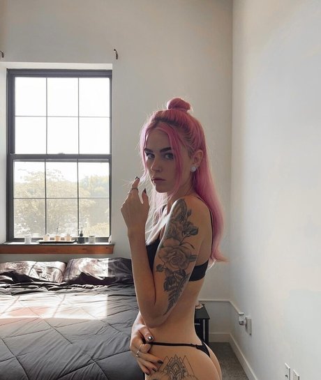 djnowayandmic nice model picture