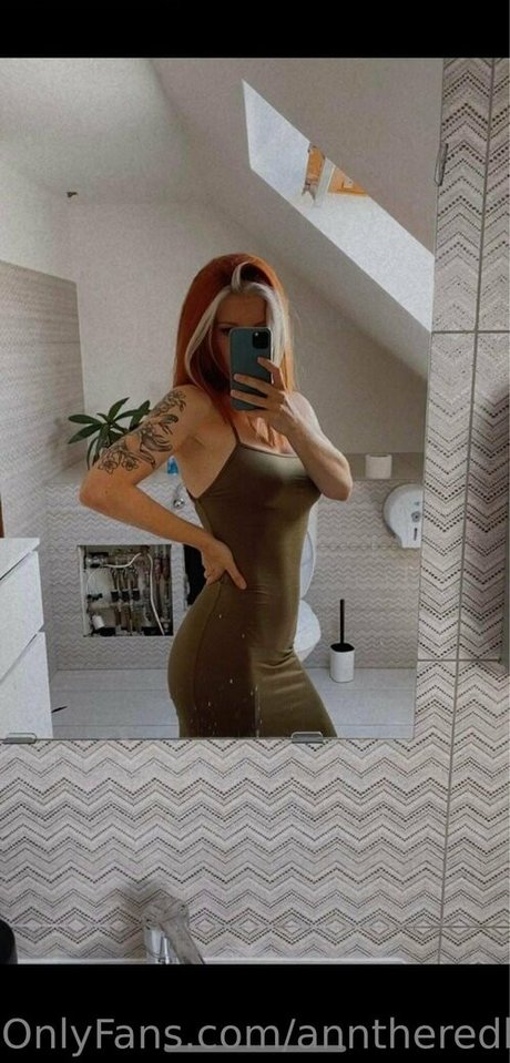 anntheredhead free actress photos