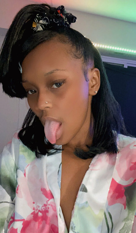 nsaneee naked pornstar pic