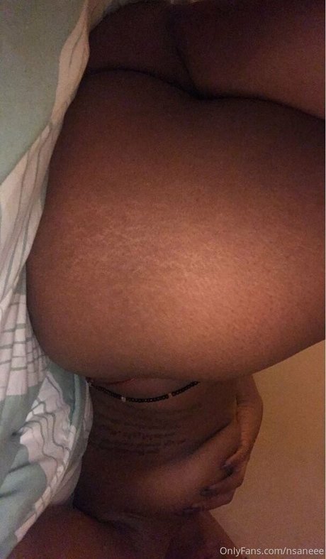 nsaneee hot star photo